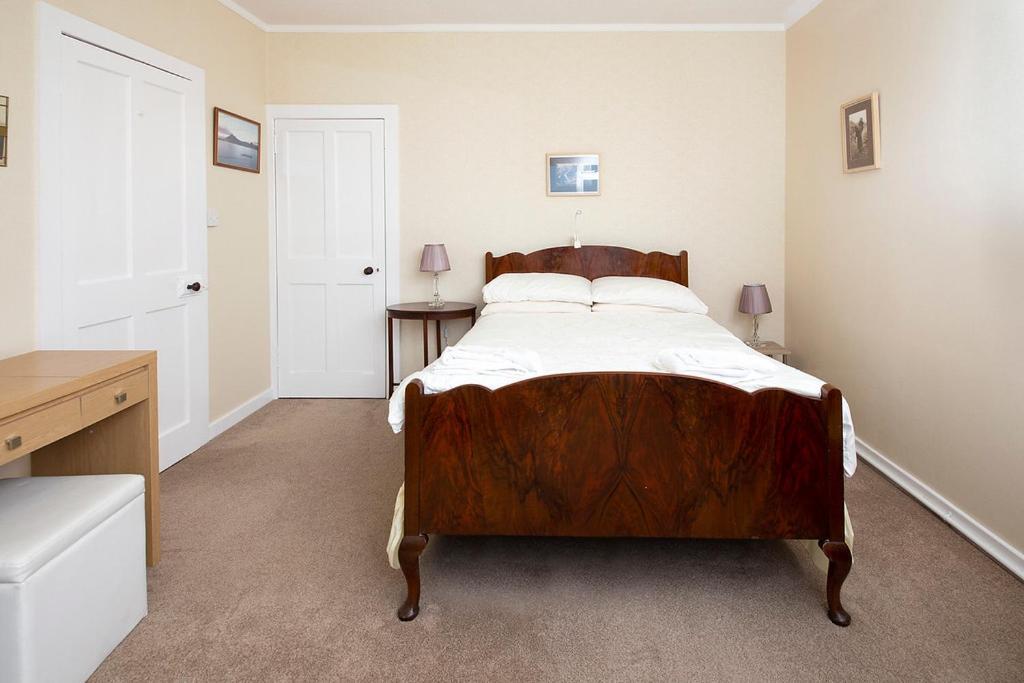 27 Garenin * Carloway (Lewis)